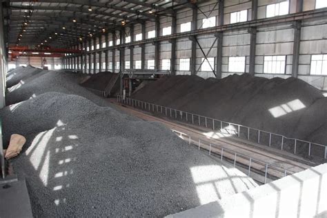 Petroleum Coke: An Industrial Powerhouse for Metallurgical and Carbon Applications!